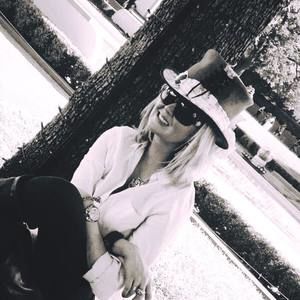 Meet your Posher, April